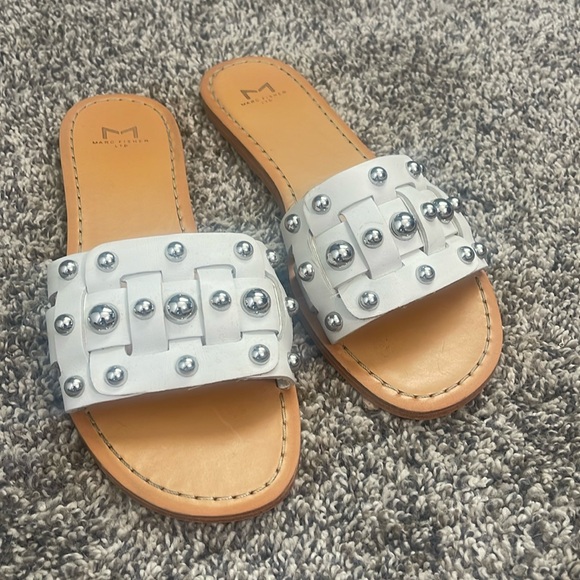 Marc Fisher Pacca Slides - Picture 2 of 6